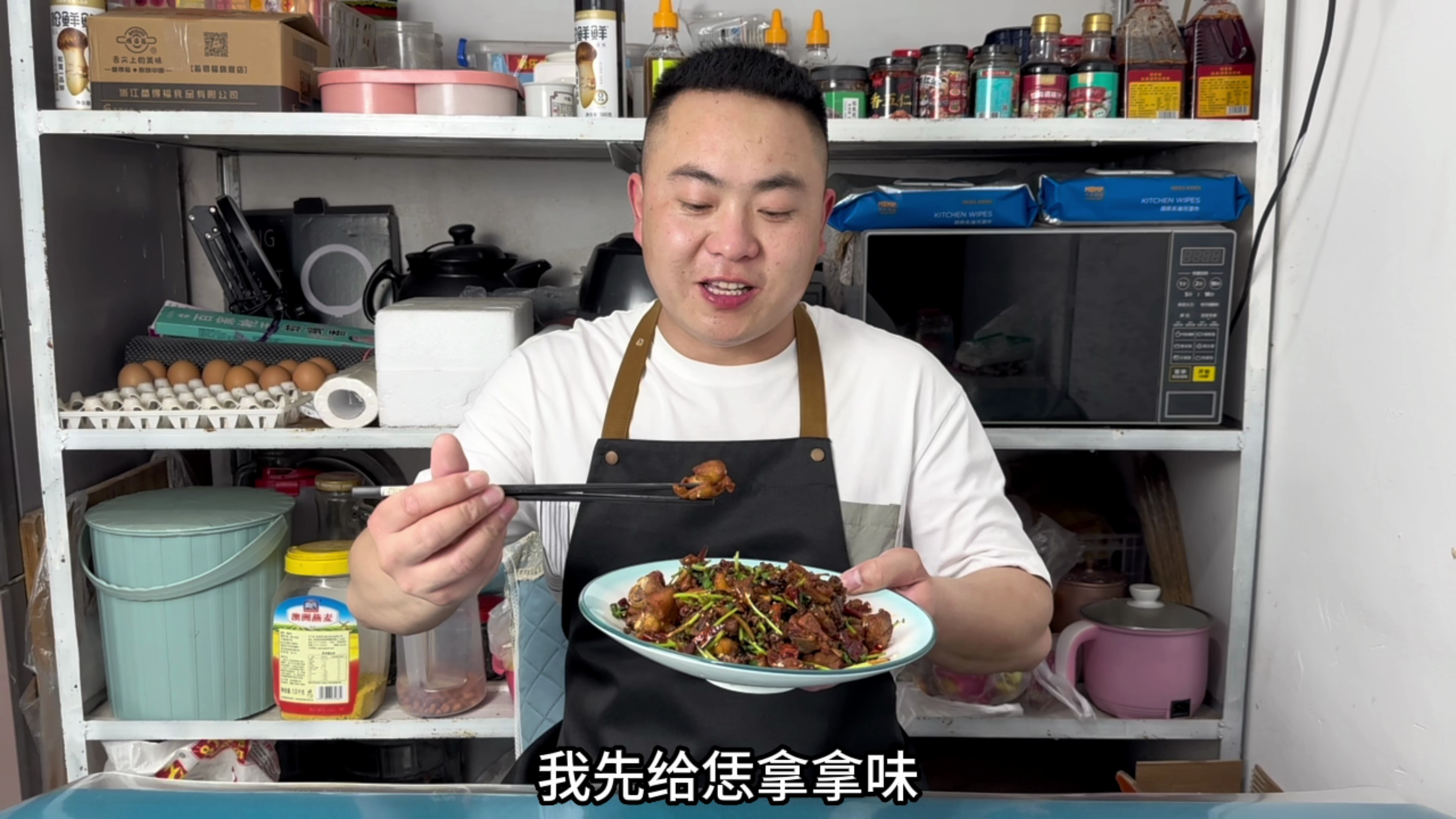 想吃辣子鸡你就在家做,不用在辣椒里找肉,麻辣过瘾,太好吃了