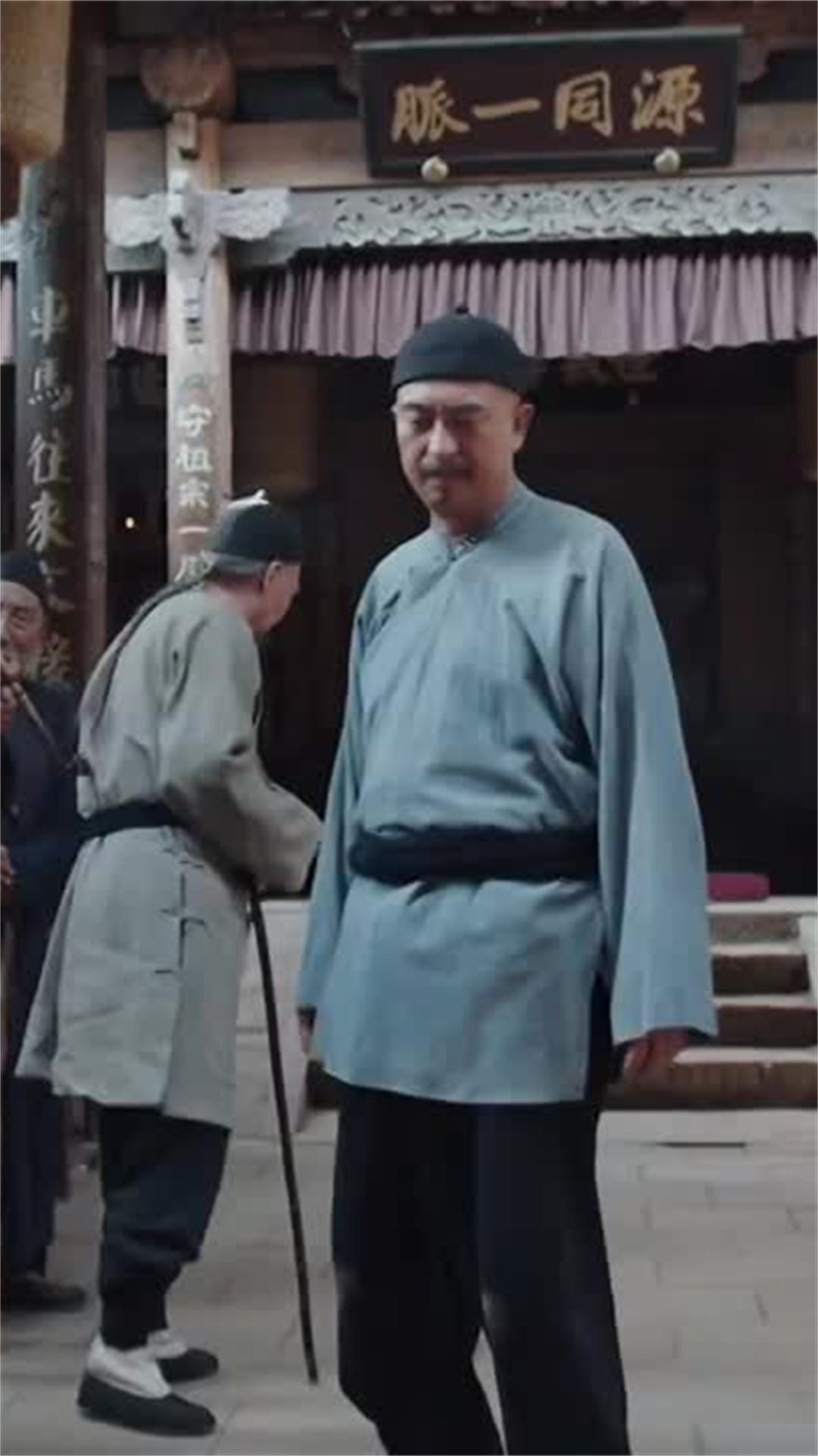 白兴儿被大伙打,接着被逐出白鹿原,从此不能再入原-第3集