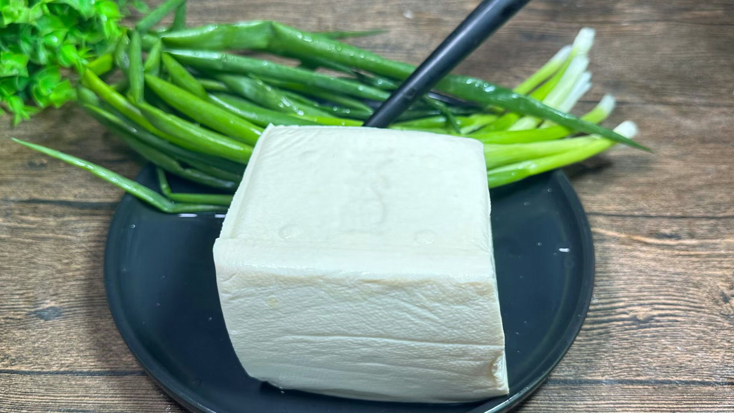 小葱拌豆腐,到底要不要焯水,大厨教我一招,清爽开胃又解腻