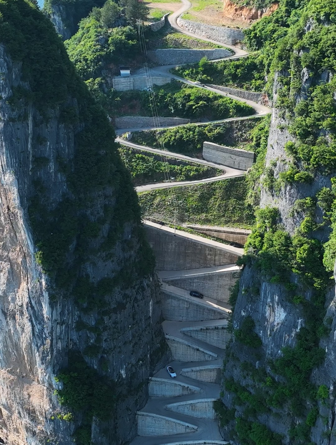 绍兴网红盘山公路图片