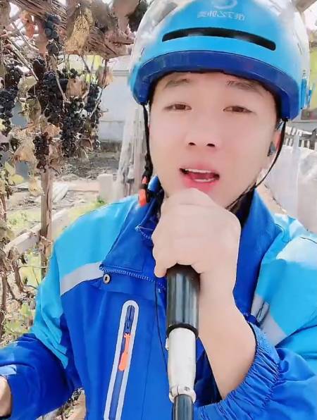 外卖小哥爱唱歌《听心》演唱:大心2-度小视