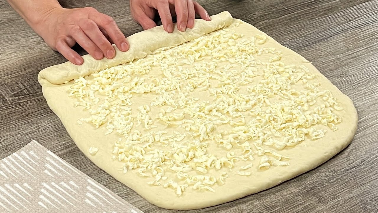 只需加入磨碎黄油，做出来的面包巨好吃，土耳其移民老奶奶教的