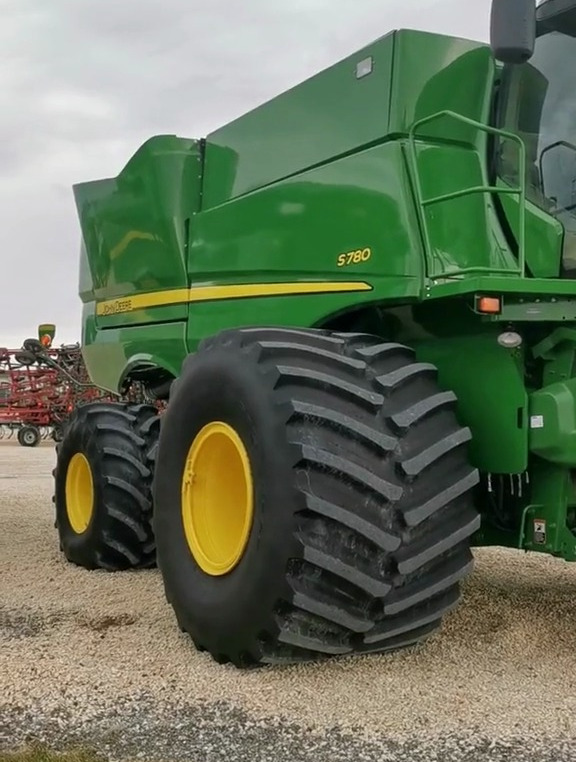 来看约翰迪尔s780