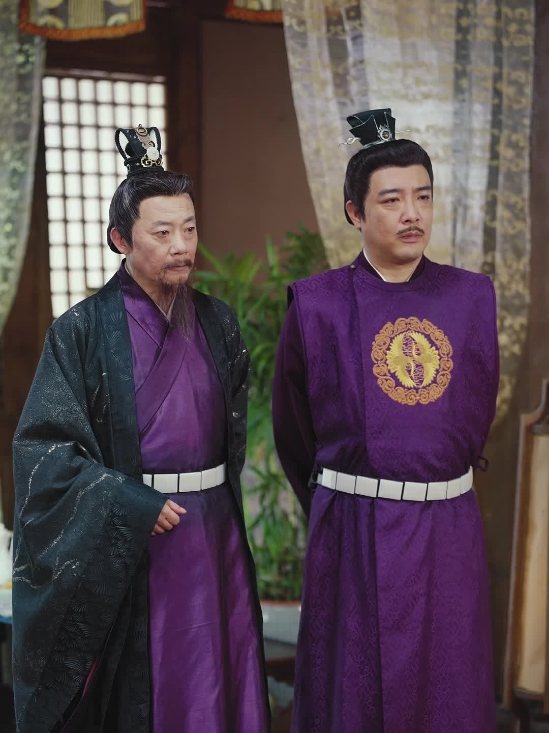 短剧皇帝回乡演员表