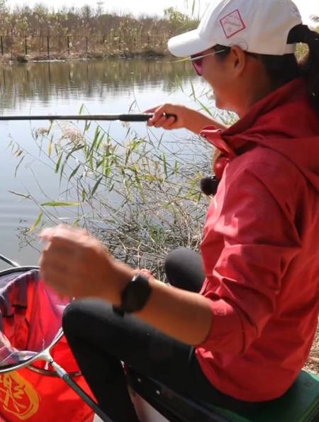 2022-11-05122李玲玲快乐钓鱼4566粉丝  关注这部戏的吻戏你觉得水平