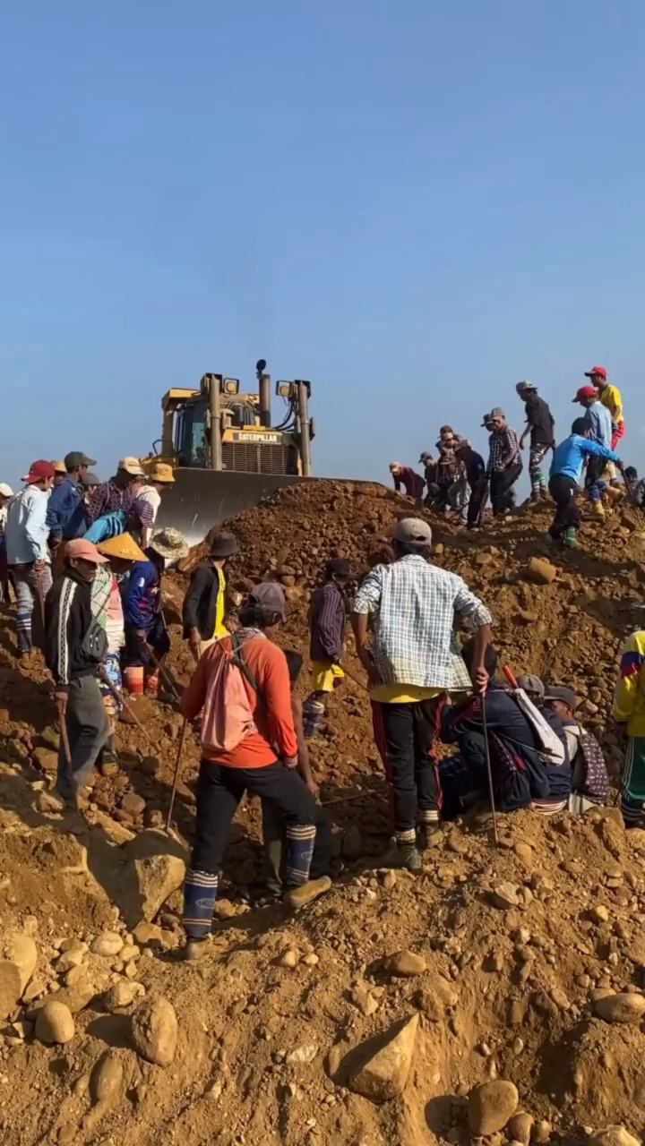 缅甸翡翠矿区,超震撼的开采场面,每位都怀着发财梦!