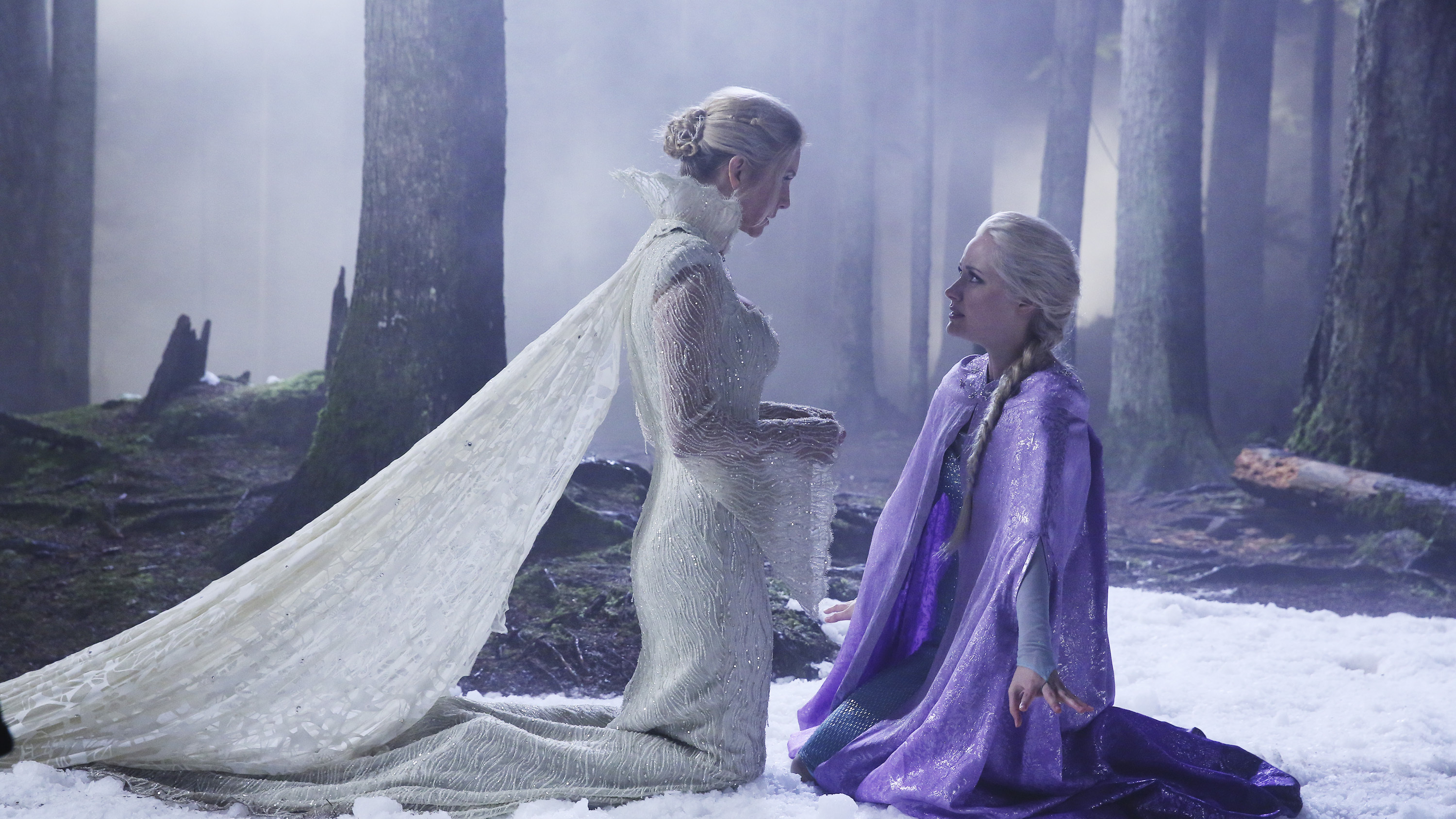 艾莎公主来到现实世界,被汽车吓得魔法失控