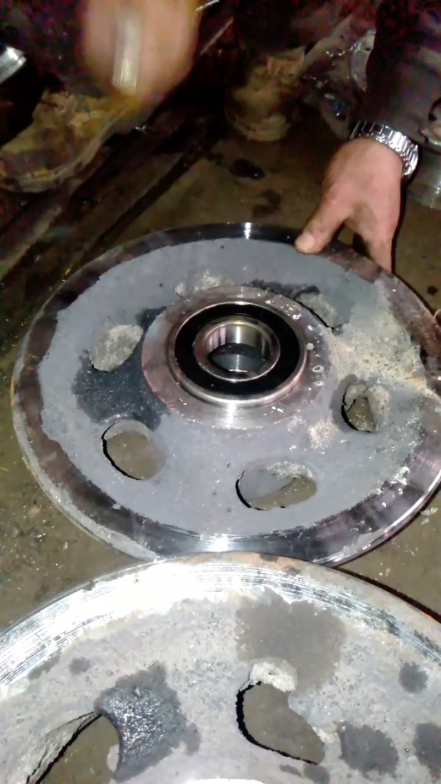 这样安装轴承,可以吗