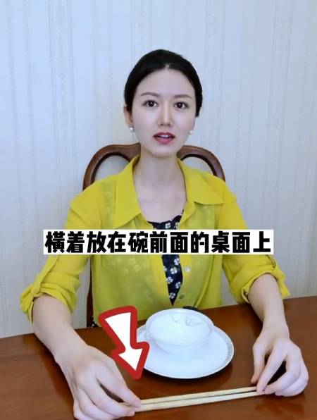 中国传统文化横筷礼,如果你看到长辈这样做,你知道是什么意思吗