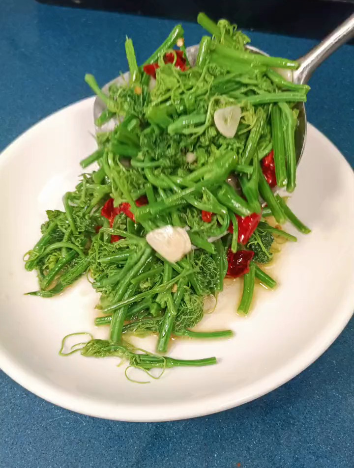 炒瓜尖又绿又脆,好吃又营养