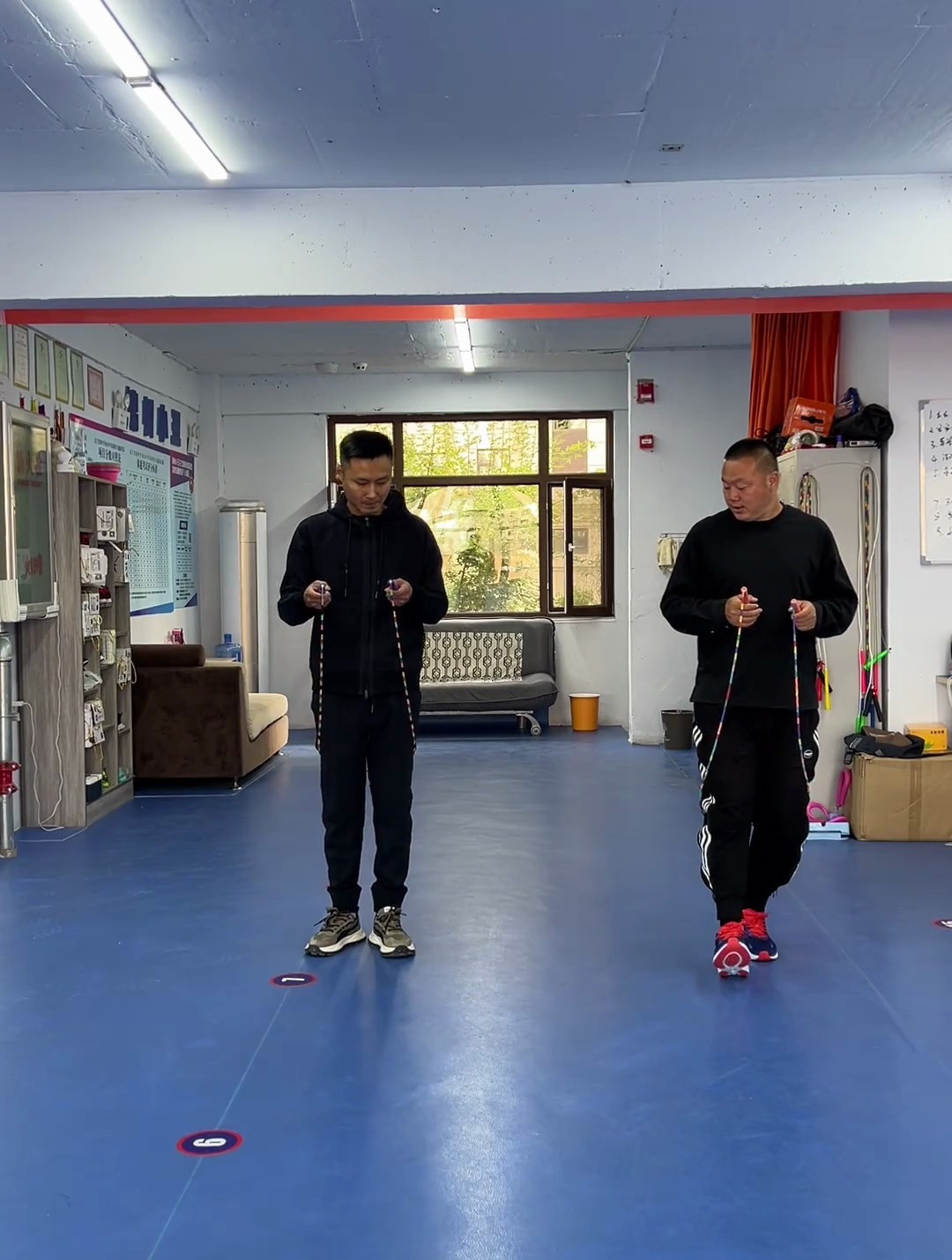 花式跳绳基础脚花步动作教学你们学会了吗