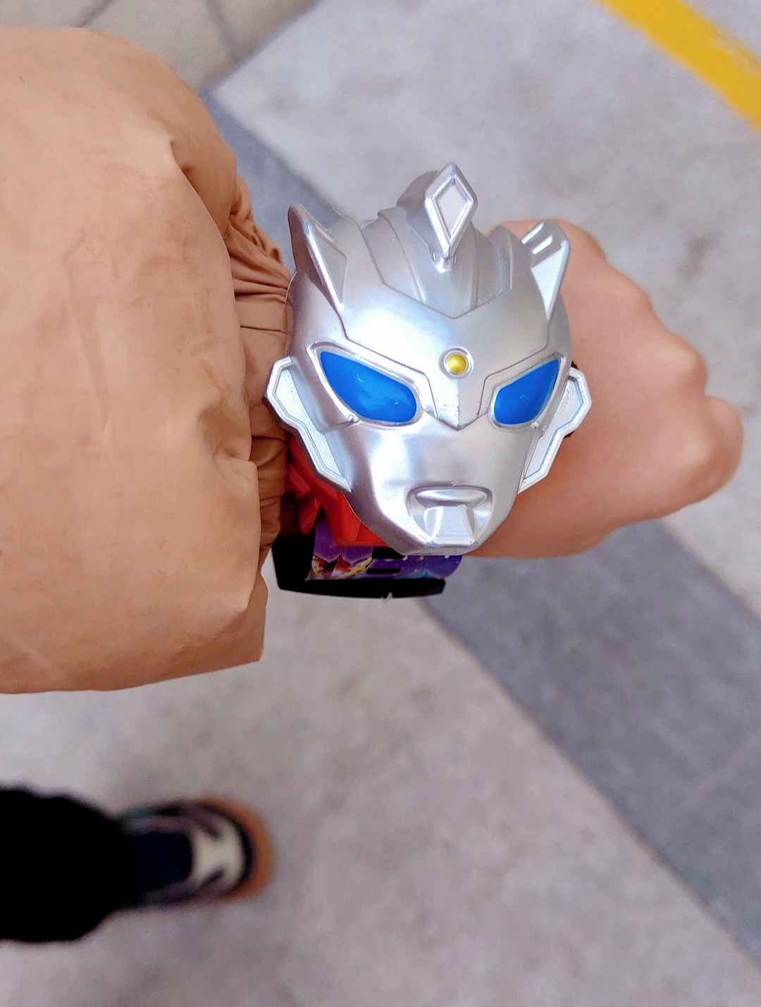 奥特曼手表太酷啦每天都要带