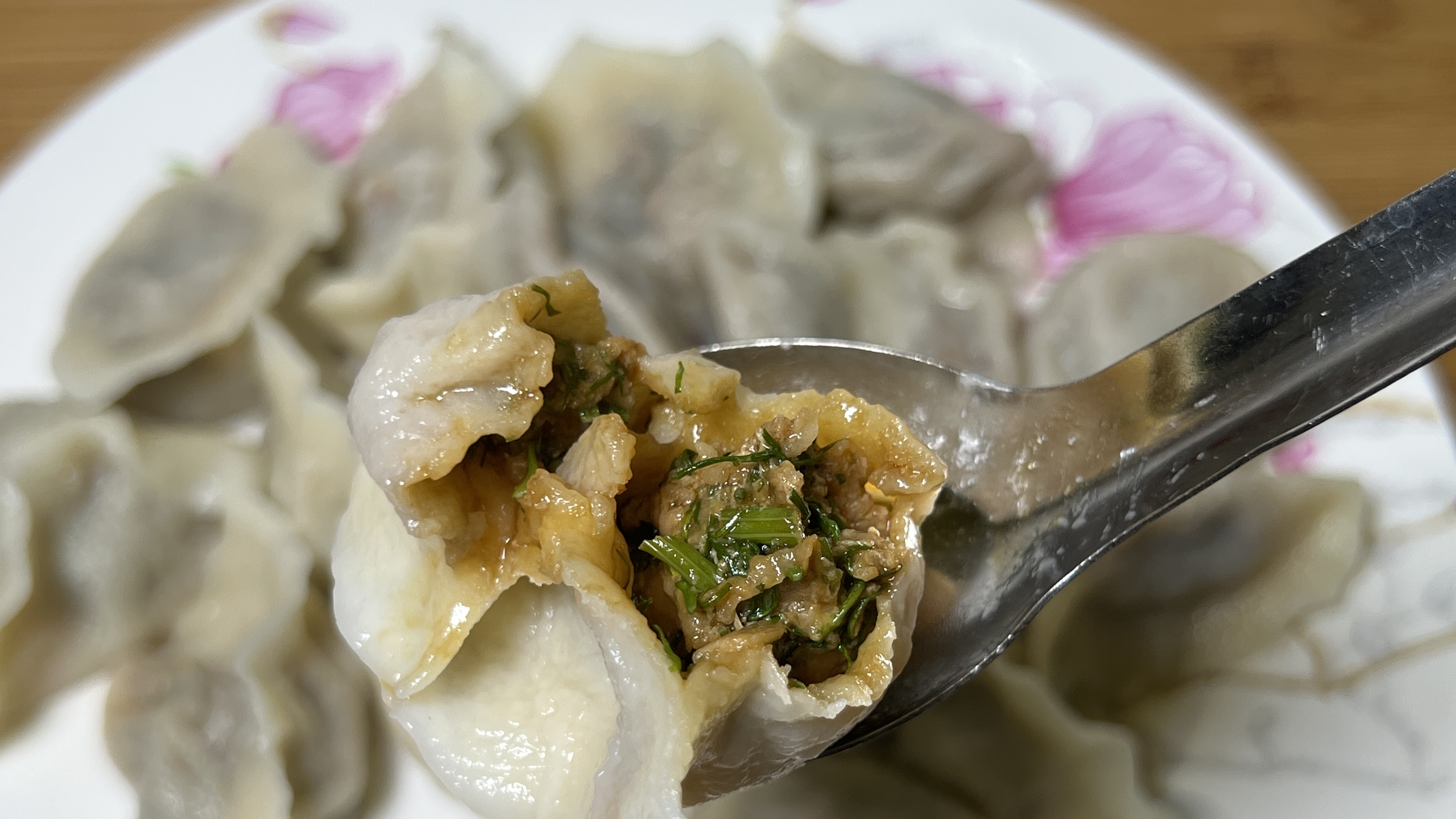 茴香苗馅饺子这样调,味道鲜不出水,薄皮大馅,一口一个吃得过瘾