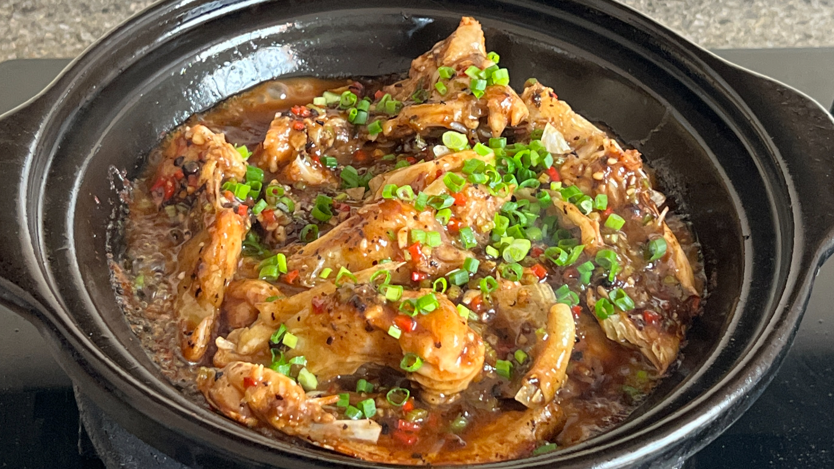 豆豉焗鱼头做法,开盖香气扑鼻,软嫩鲜香,一点腥味也没有