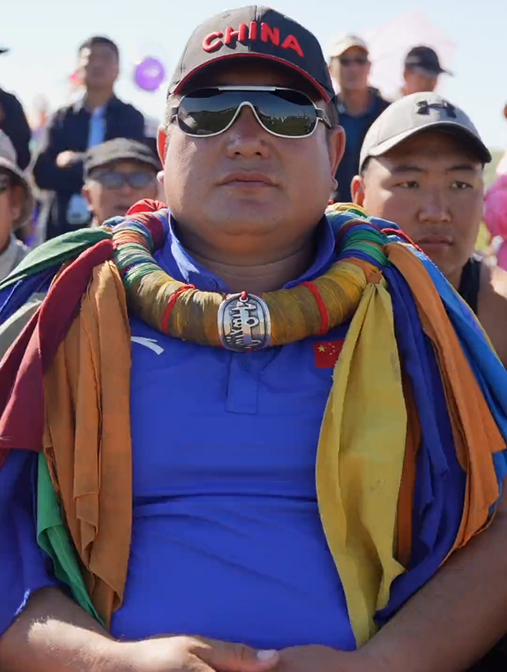 蒙古搏克阿拉腾苏和萨仁满都拉