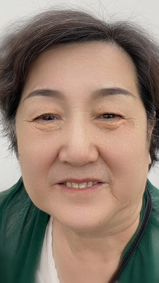 60岁奶奶也要做眉毛,来一个端庄典雅的雾眉,整个人立马温柔慈祥-度小