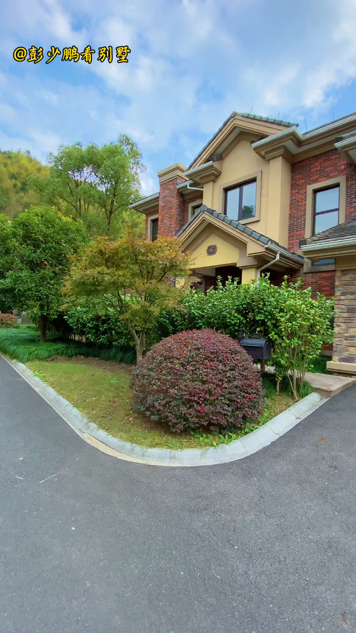 杭州萧山400平的独栋别墅,今天一镜到底,毛坯实景