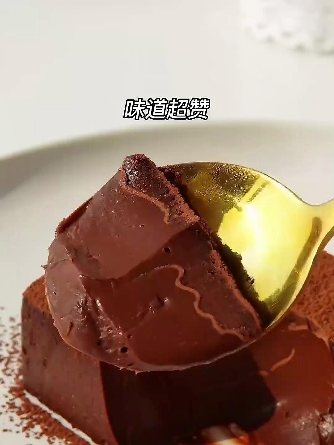 居然还有男朋友不会给女朋友,做冰山熔岩巧克力蛋糕?