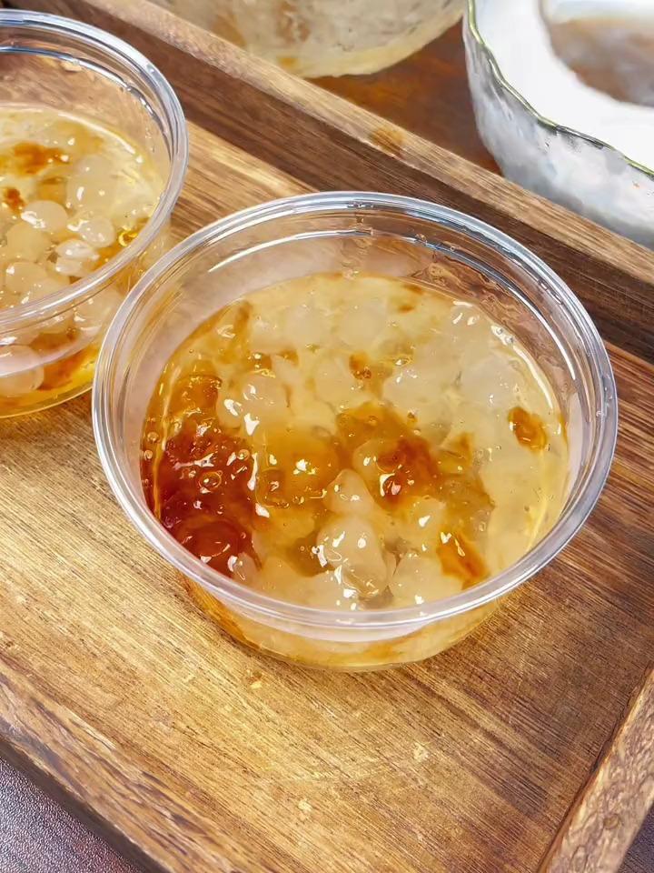 秋天的第一杯奶茶,必须是桃胶三宝啵啵奶茶,好喝还不用担心长胖