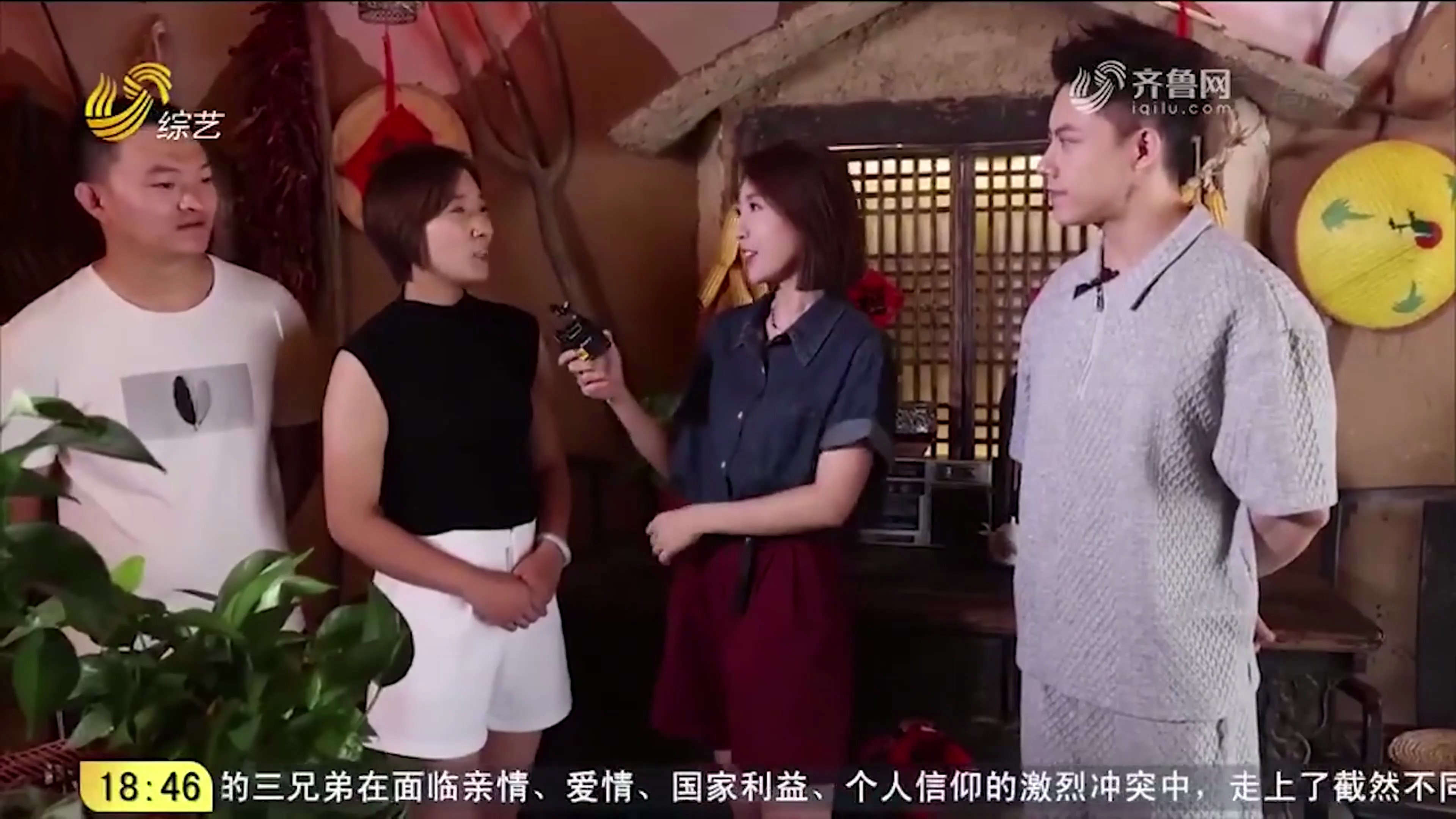 炒鸡店老板现场展示炒鸡过程,手法娴熟|来点新滋味