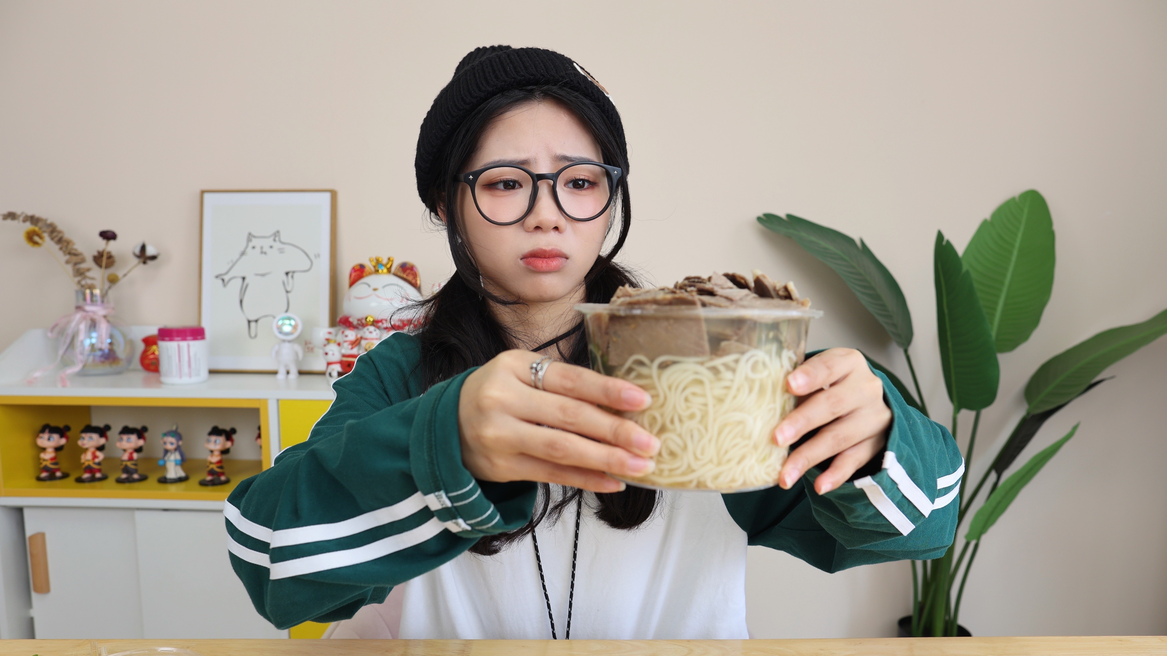 这是我见过最多牛肉的拉面！挑战兰州牛肉拉面加100元牛肉