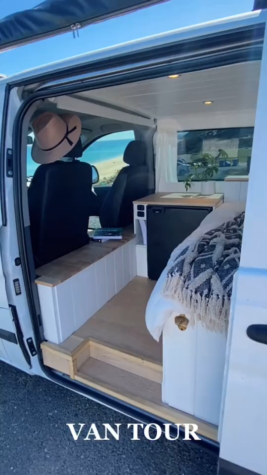 vanlife露营车床车房车房车改装房车生活