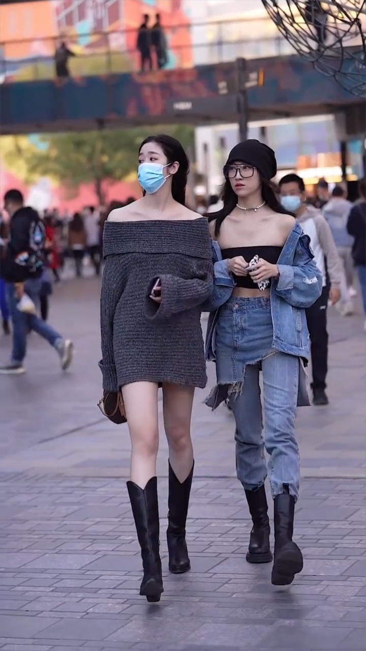 三里屯太古里街拍的小姐姐,时尚潮女穿搭,真是让人眼前一亮!