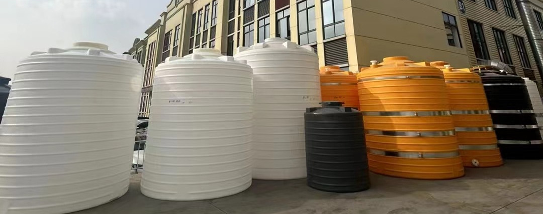 滚塑pe聚乙烯水箱四川水箱厂