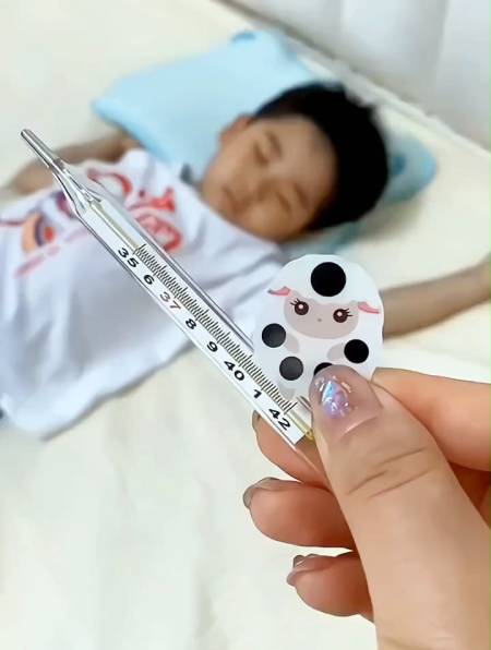 换季宝宝就容易感冒发烧,也不配合量体温,还好有这个几秒出结果-度小