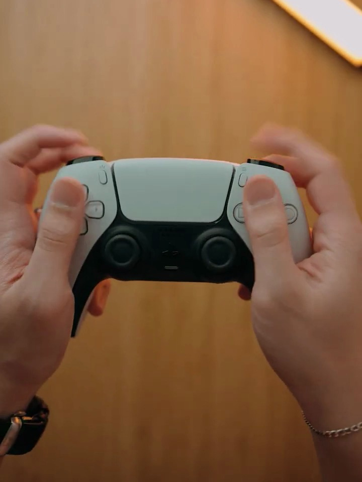 索尼迄今为止最好的游戏手柄这手感很上头