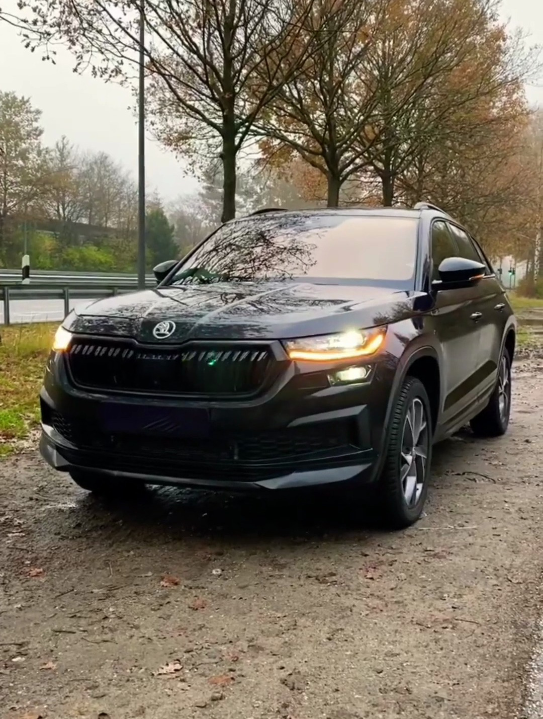 新款斯柯达柯迪亚克黑武士版,这不比大众途观l香吗?-度小视