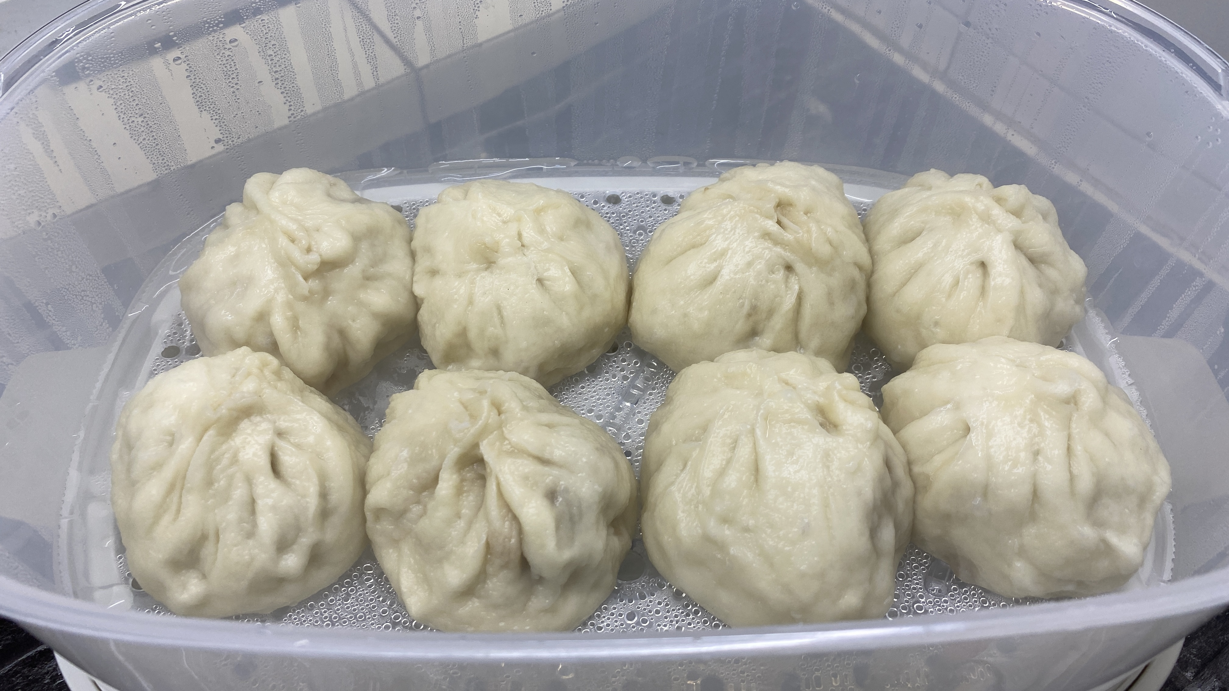 不要再用酵母发面啦!老面肥蒸的包子更蓬松暄软,汤汁浓郁还抱团