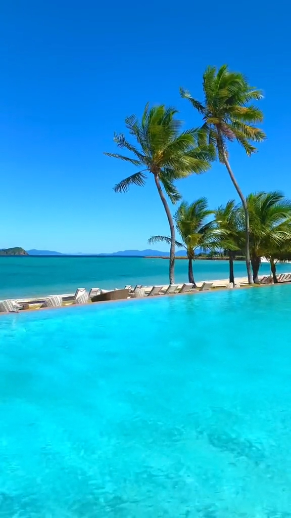 开心快乐的海边度假,海天一色的美景,给自己好好放松一下吧!