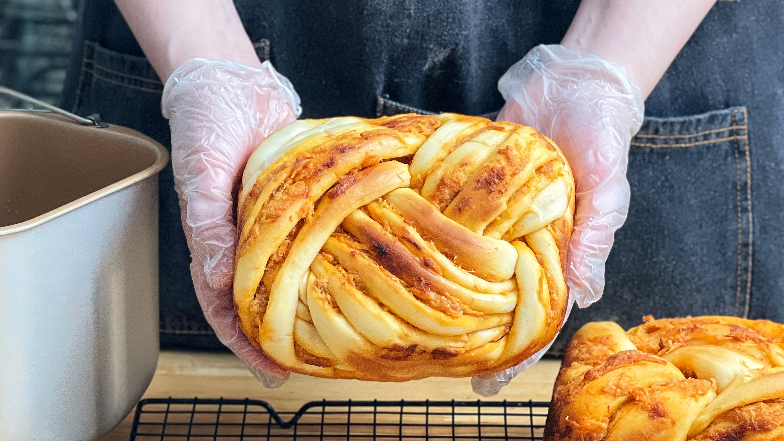 松软又拉丝 一次发酵肉松吐司面包 保姆级面包机做面包教程