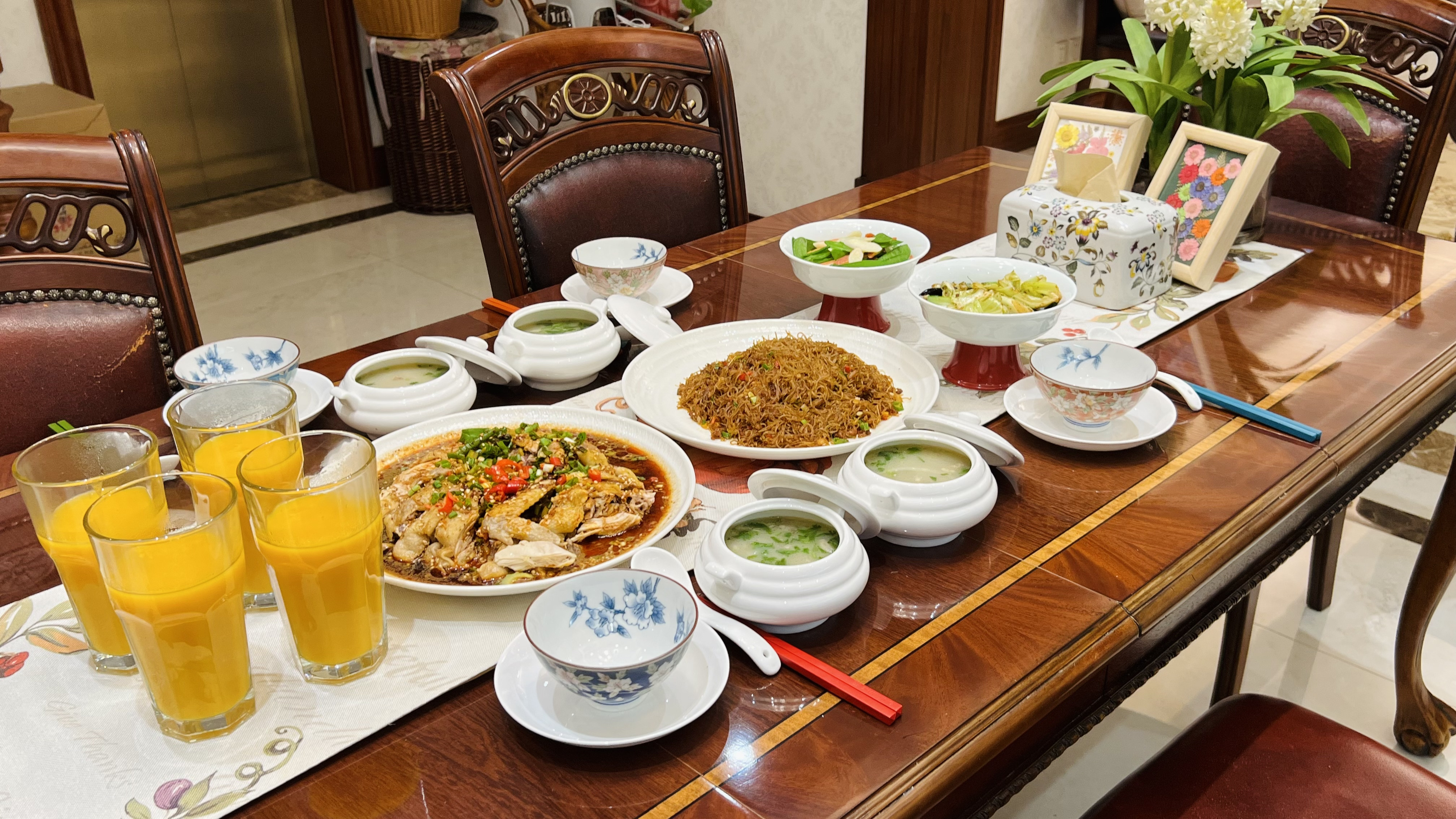 今日家庭菜谱:蚂蚁上树 棒棒鸡 羊杂汤 南瓜牛奶汁