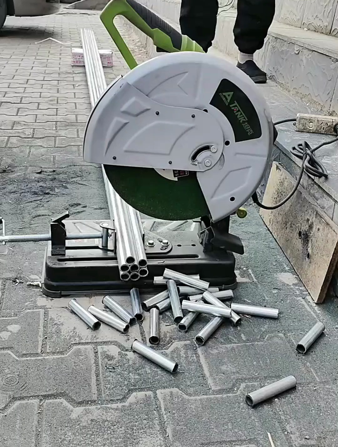 坦克大功率切割机好用吗?坦克3100瓦切割机评测推荐