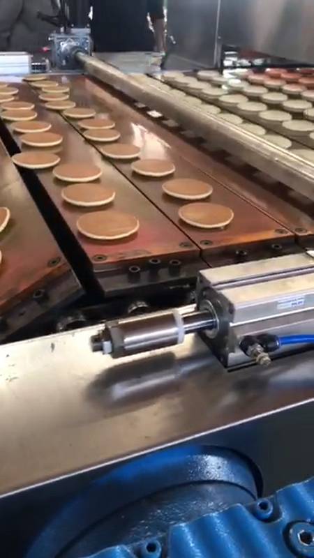 上海奎宏食品机械厂专业生产供应铜锣烧生产线——调试视频-度小视