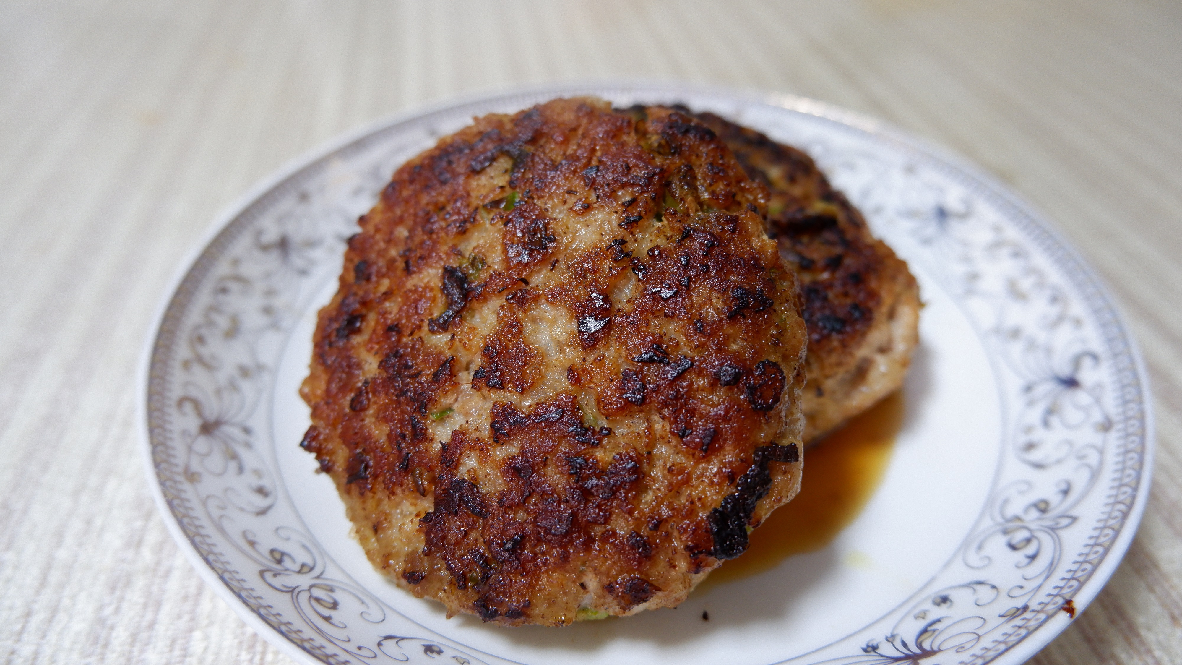 青椒酿肉反着做会怎样?每一口都是肉香夹杂着辣椒的味道,真过瘾