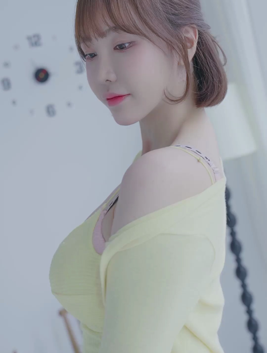 艳丽绽放:精美美女写真图集