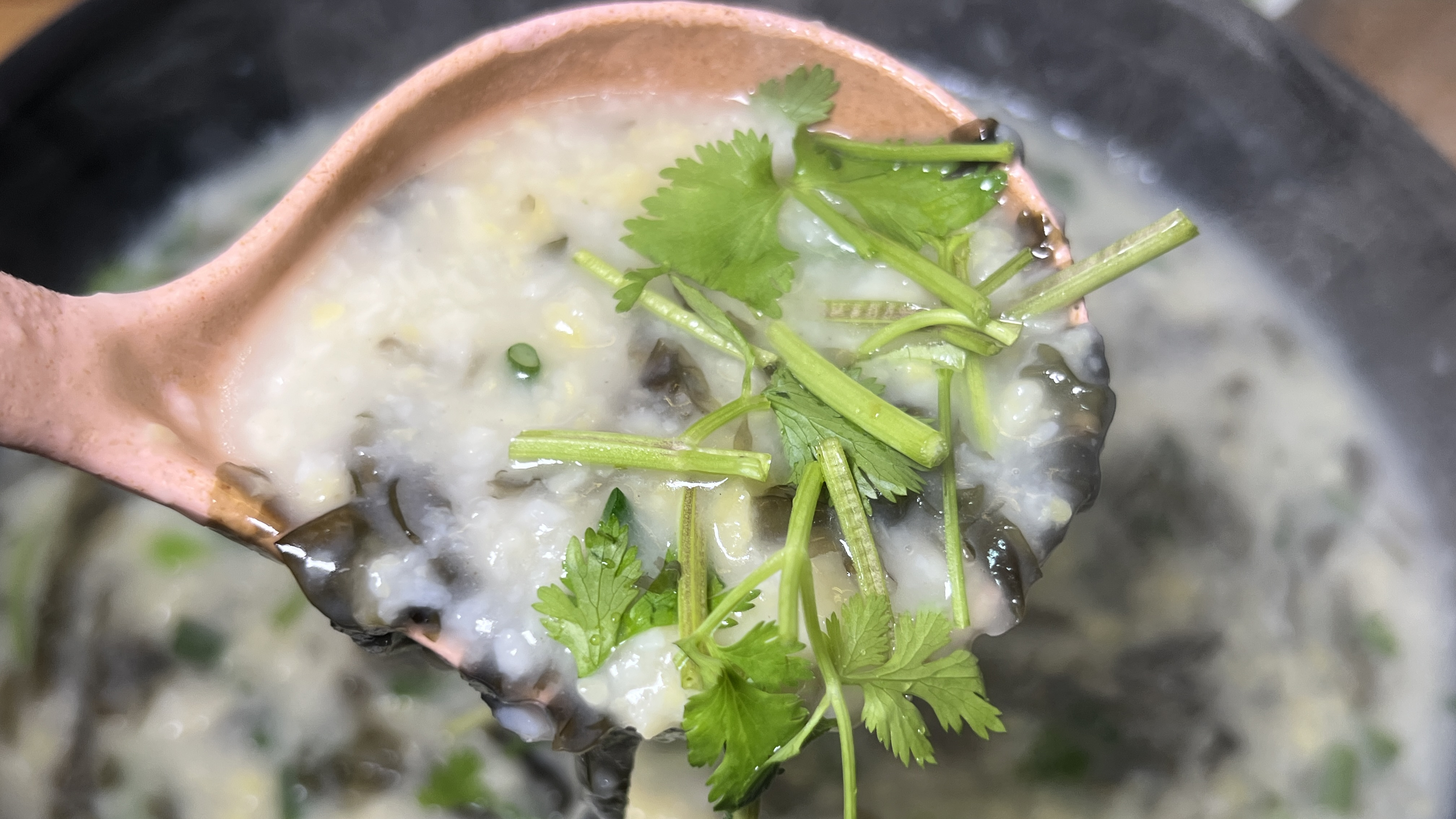 紫菜疙瘩汤的简单做法，面疙瘩嚼起来很筋道，汤鲜味美，好做好吃