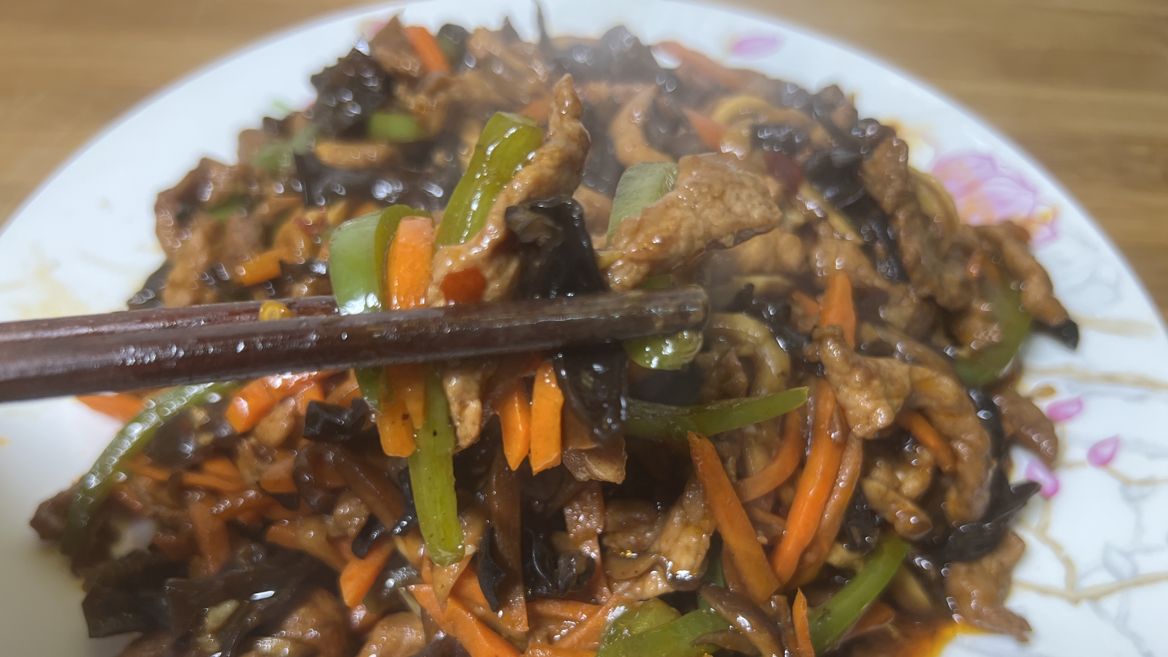 饭店的鱼香肉丝好吃有方法,记住小技巧,色香味俱佳,好吃暴下饭