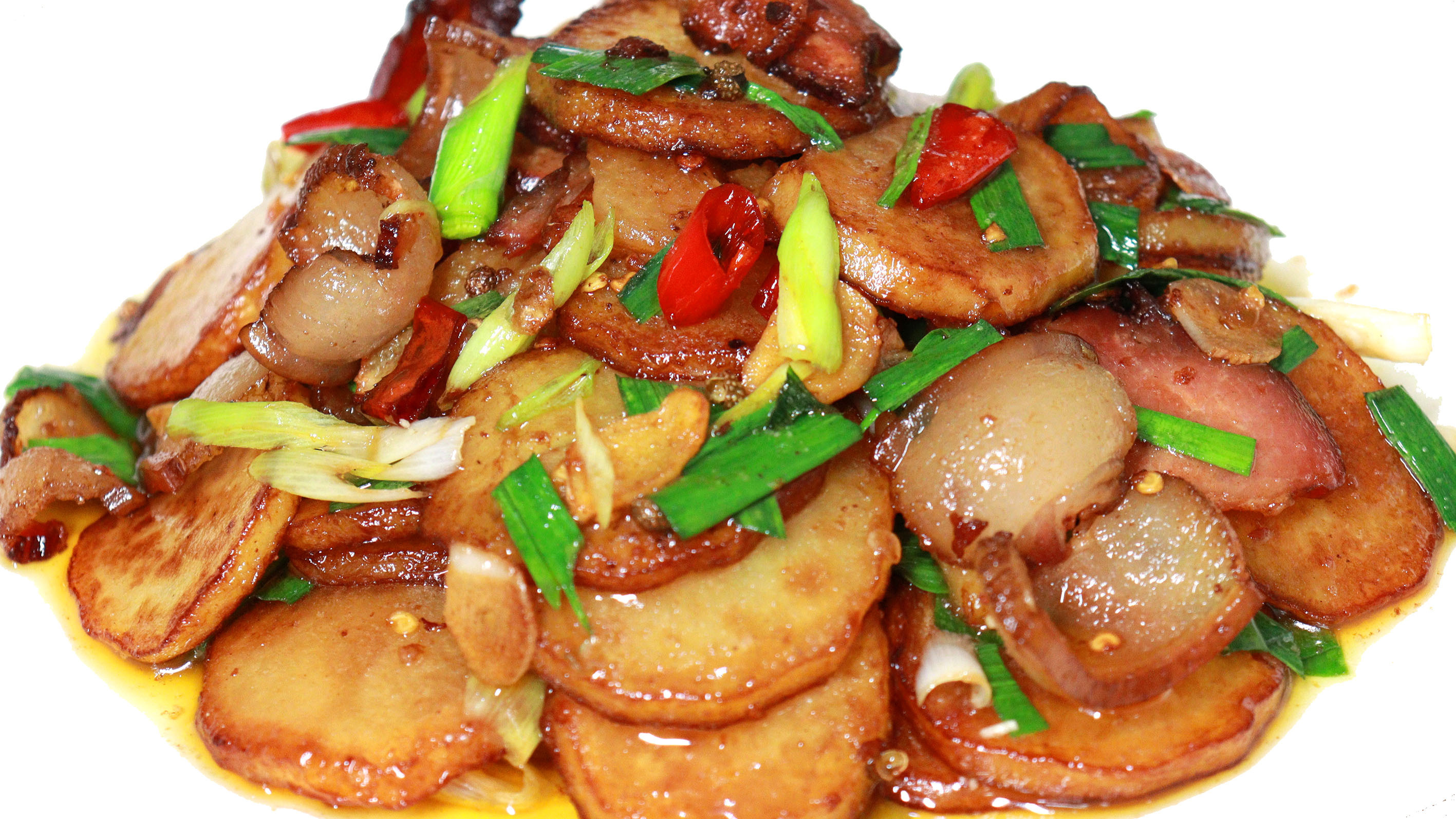 过年刚熏的腊肉怎么做好吃?四川特色家常菜,风味独特香辣下饭