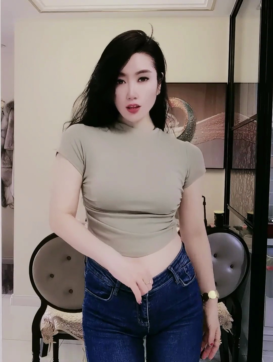 50岁单身阿姨的穿搭怎么样啊