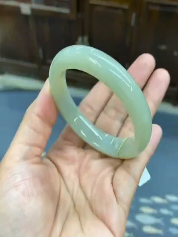 和田玉籽料手镯品鉴