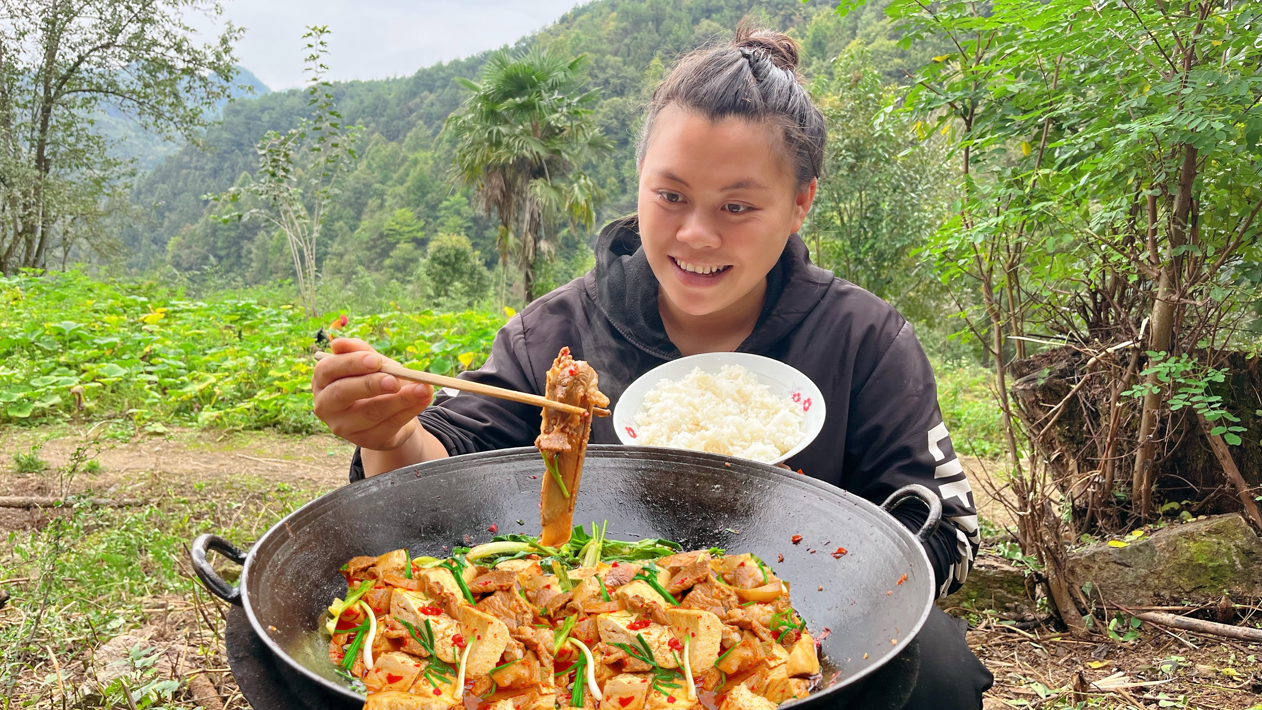 今天用糟辣椒做了一大锅猪肉白菜炖豆腐