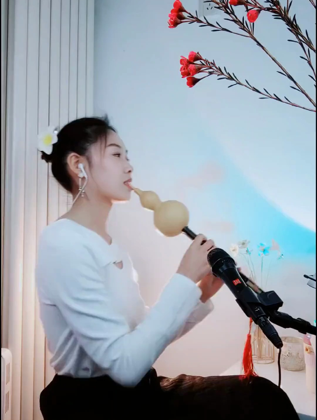 美女小姐姐葫芦丝演奏《月光下的凤尾竹》播-度小视