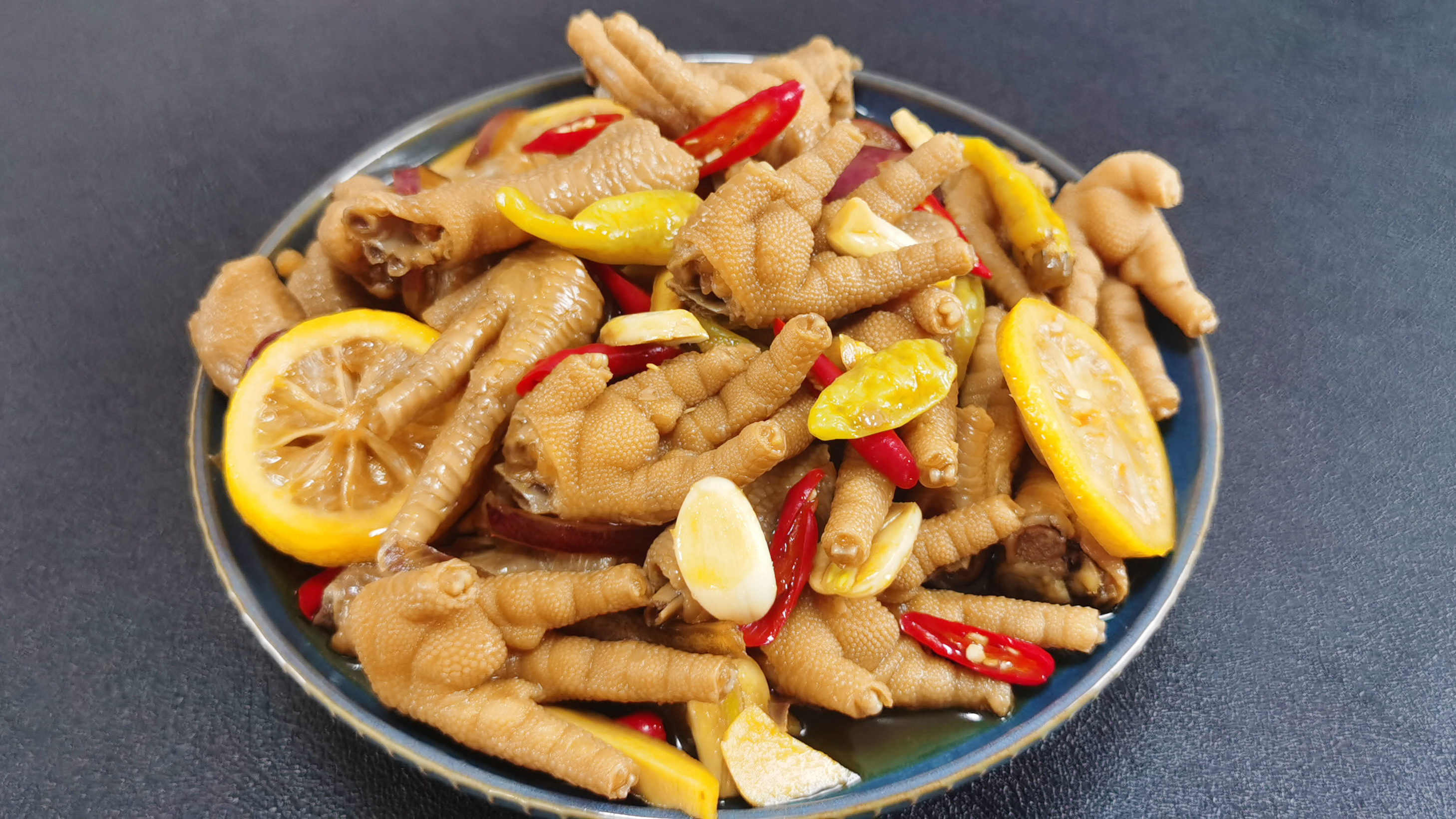 自制网红泡椒柠檬鸡脚,酸辣Q弹又入味,配方收藏好,想吃就做