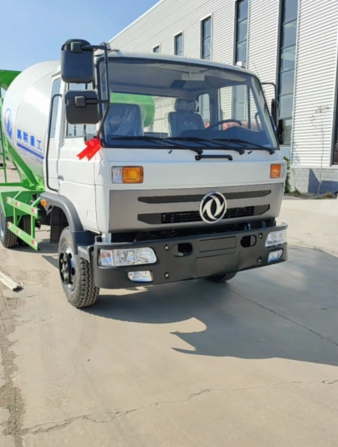 国六大容量水泥搅拌车6方东风混凝土搅拌罐车水渠修建水运输车-度小视