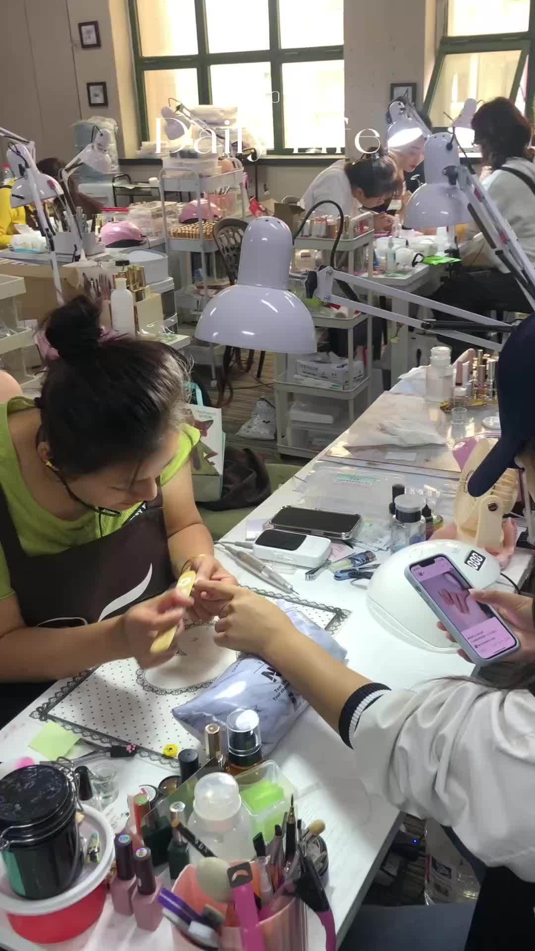 大连化妆美甲学校哪家好