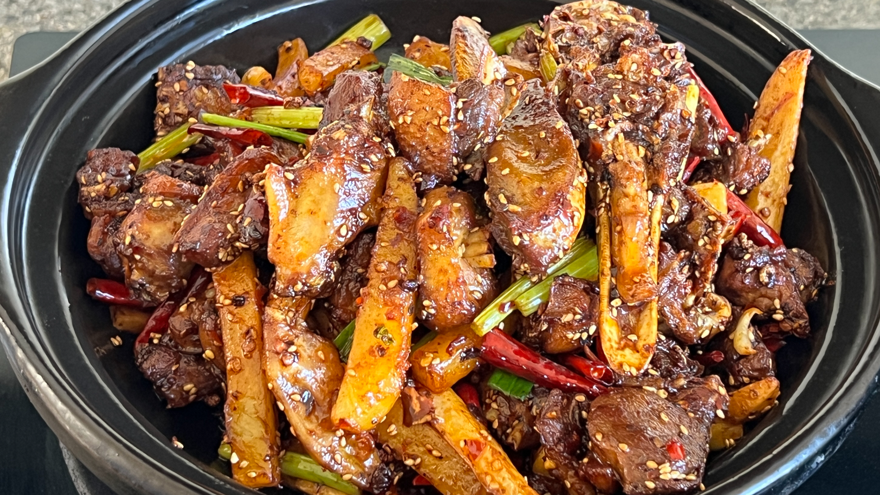 原来干锅鸭要这样做才好吃,出锅干香入味,学会可以在家露一手